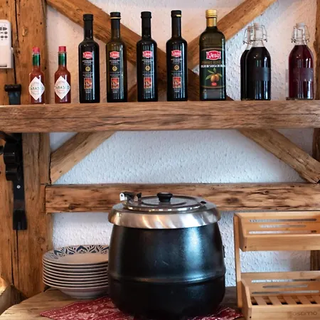 Hisa Bistrica * בוהין